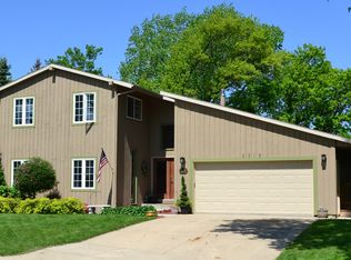 2219 Trolls Ct NW, Rochester, MN 55901