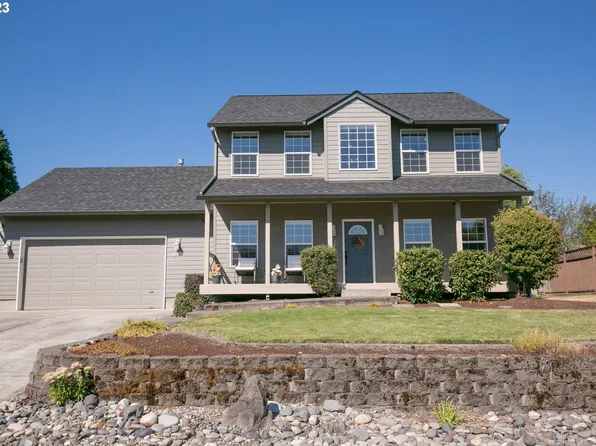 633 E Pioneer Loop, La Center, WA 98629