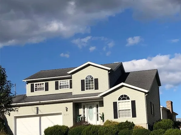 220 Crestview Dr, Charleston, WV 25302