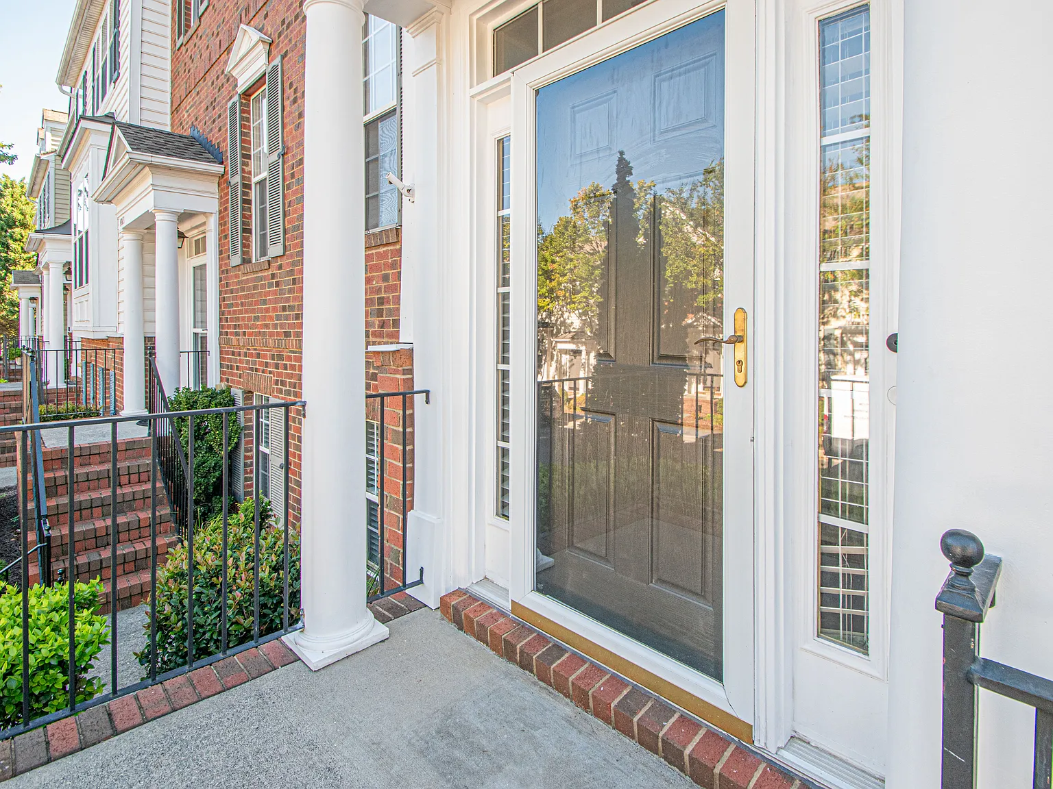 2 bed, 2872 sqft, $3,200 — Photo 3