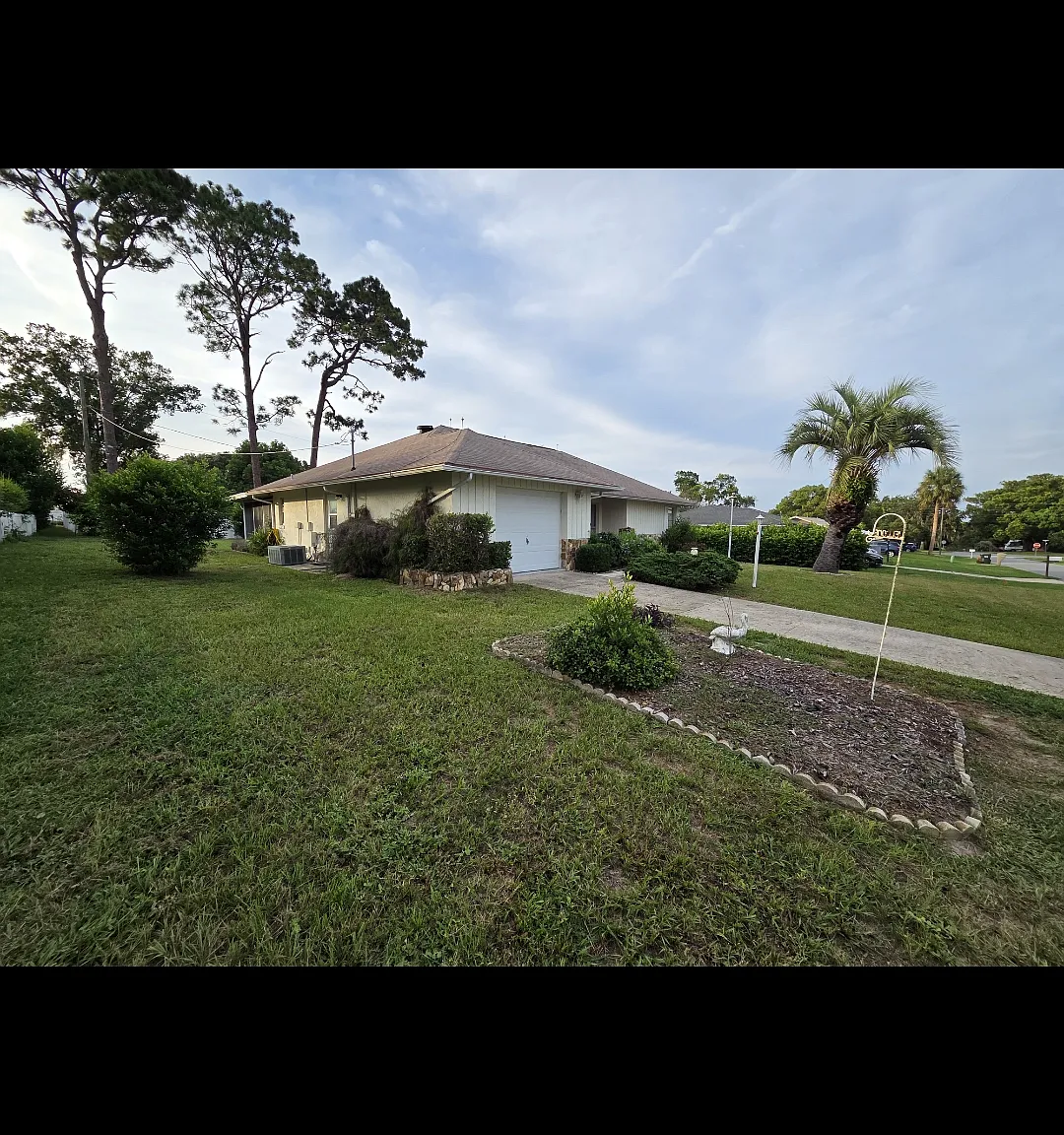 2 bed, 1.5 bath, 1180 sqft, $1,400 — Photo 4