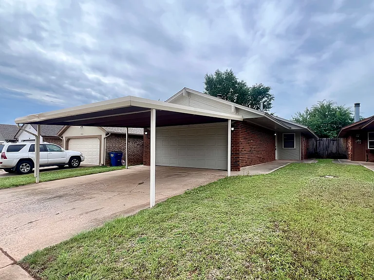 936 W Tesio Way — Photo 5
