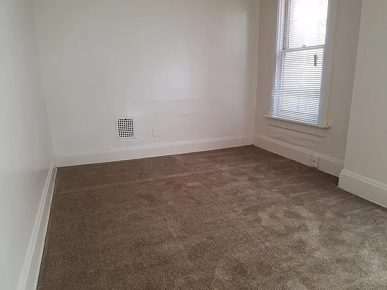 1230 Neil Ave #B — Photo 5