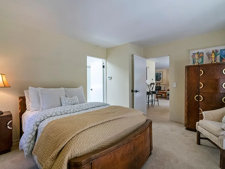 525 Las Palmas Dr — Photo 17