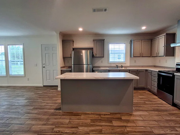 Royal Palm Village — Photo 58