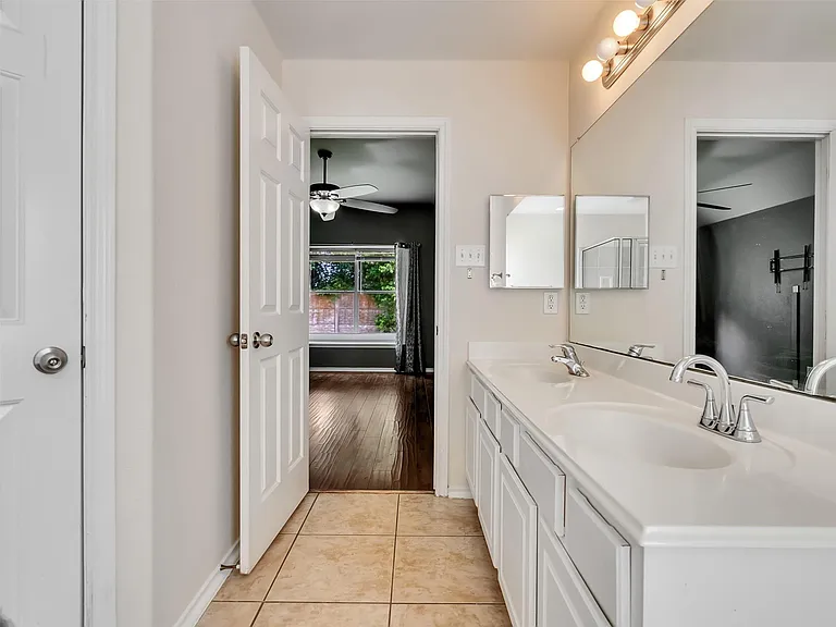 4203 Keystone Trl — Photo 19
