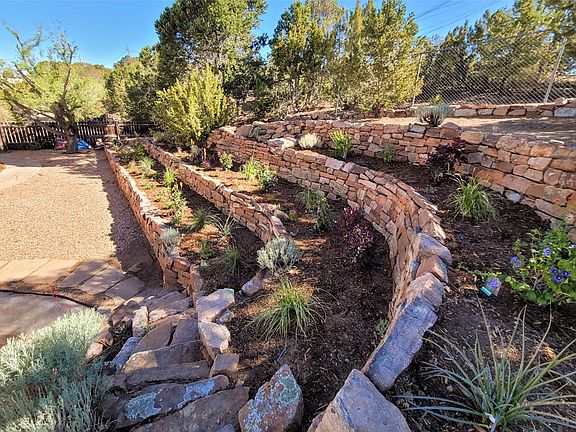 3rd image of 568 Camino Tierra Alta