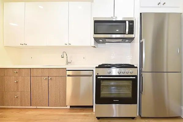 Rented by Buchbinder & Warren | media 13