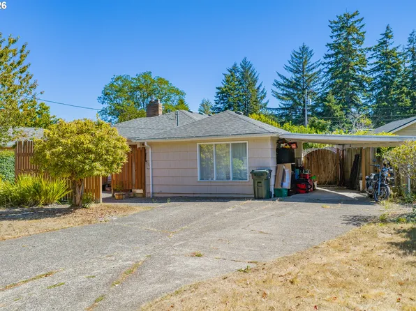 2157 Myrtle Ave, Coos Bay, OR 97420