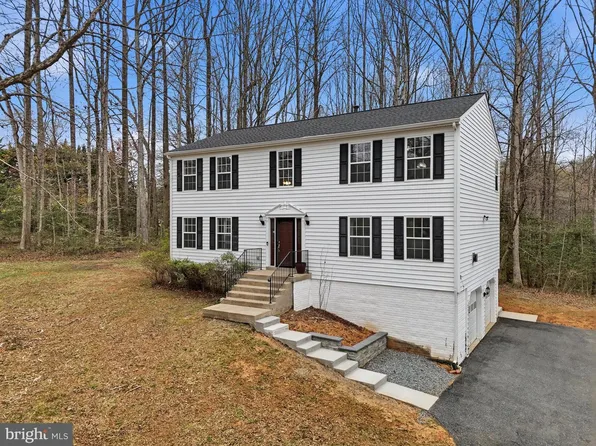 61 Hoovler Ln, Stafford, VA 22556