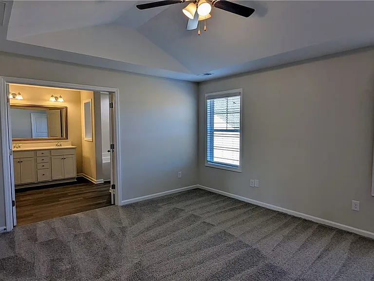 405 Sonoma Ct — Photo 13
