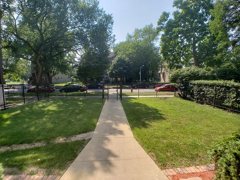 6527 S Kimbark Ave #1R — Photo 2