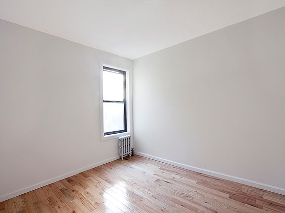 5th image of 323 Chauncey St APT 3B
