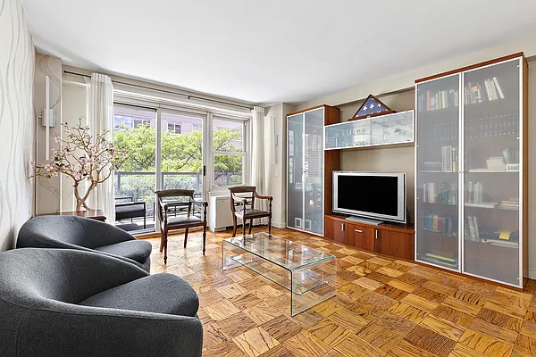 Sold by Compass | media 10