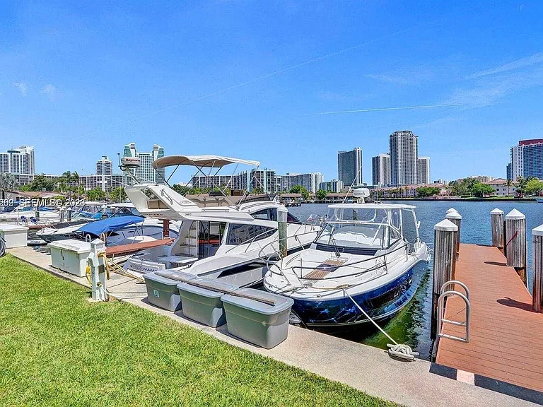 2500 Parkview Dr #1008 — Photo 47