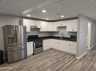 702 Perkins Pond Rd, Beach Lake, PA 18405