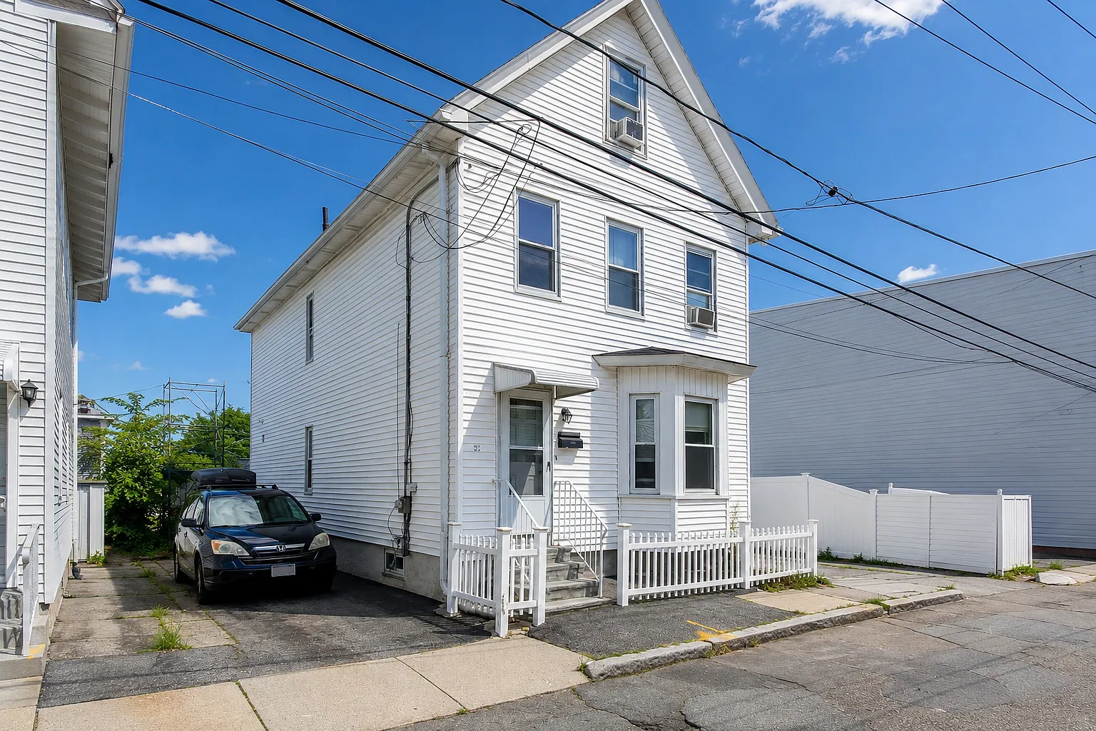 4 bed, 1600 sqft, $4,100 — Photo 3