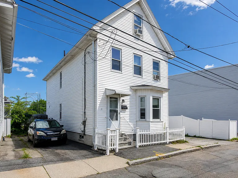 27 Franklin Ave — Photo 2