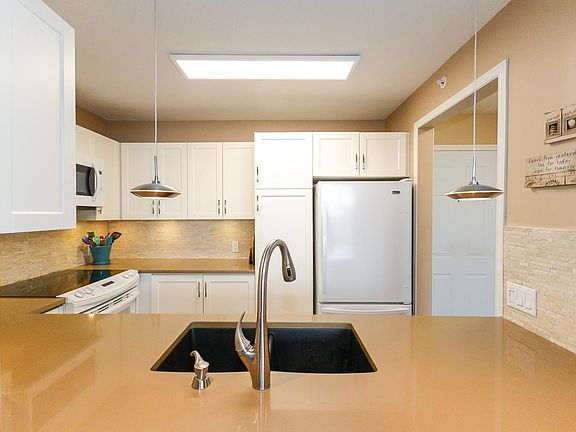 4th image of 5500 Andrews Rd #424