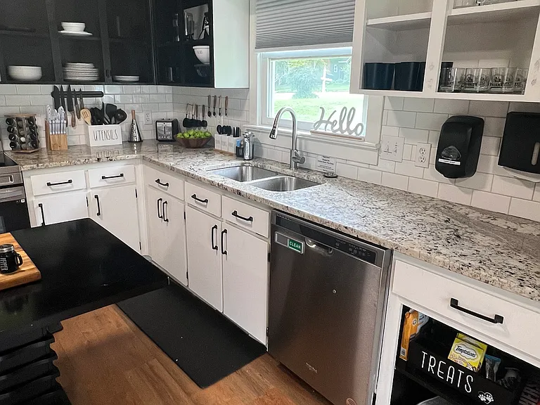 7305 Wilderness Rd — Photo 9