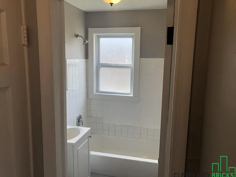 1544 Coventry Rd — Photo 7