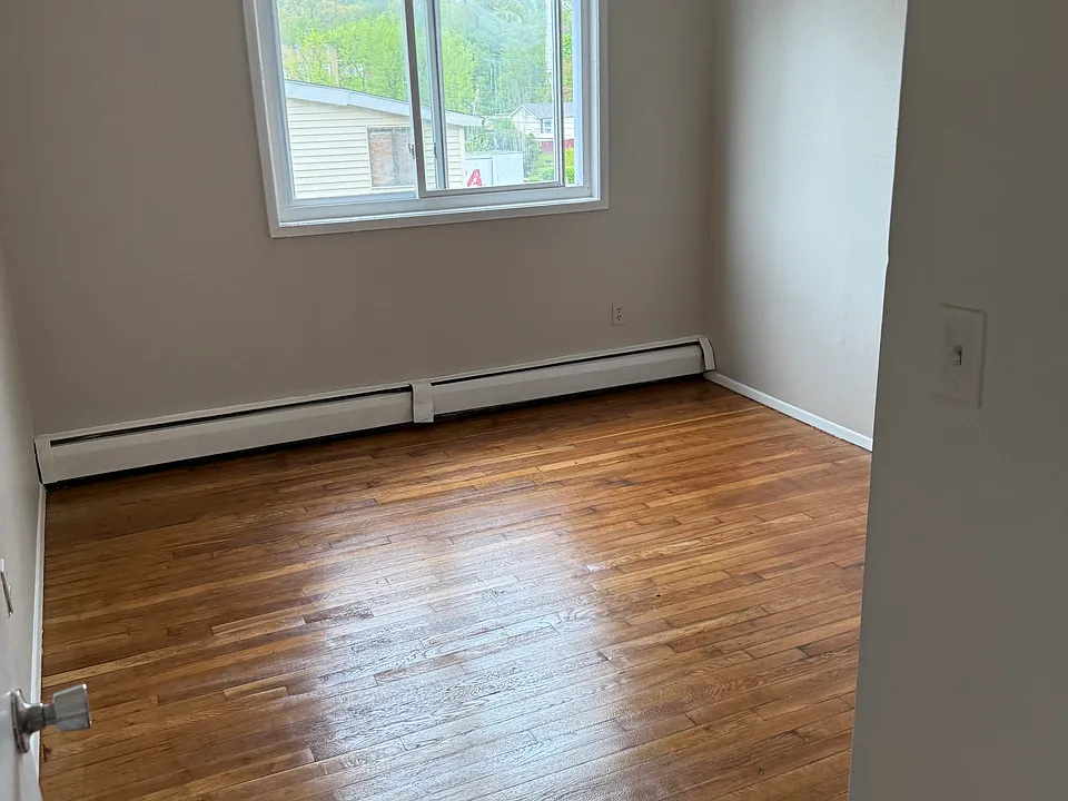 845 Albany Ave #B2