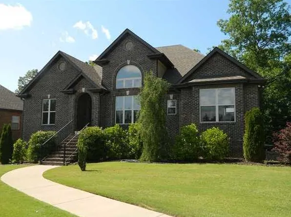 104 Lime Creek Ln, Chelsea, AL 35043