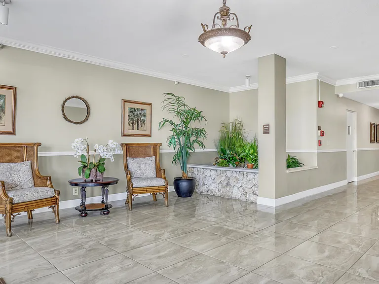 125 Ocean Ave #505 — Photo 27