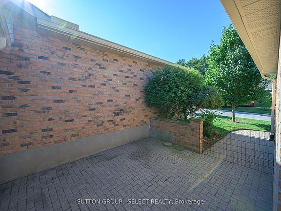 5th image of 445 Riverside Dr #9