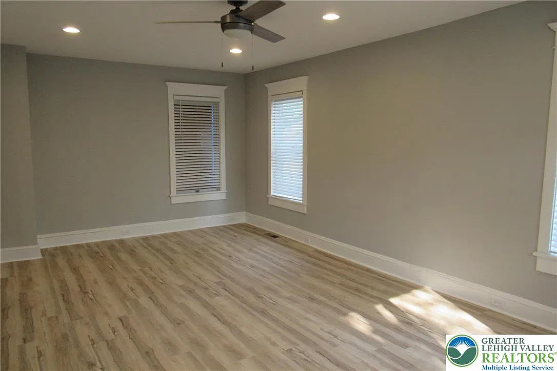 3 bed, 2.0 bath, 1535 sqft, $2,600 — Photo 4