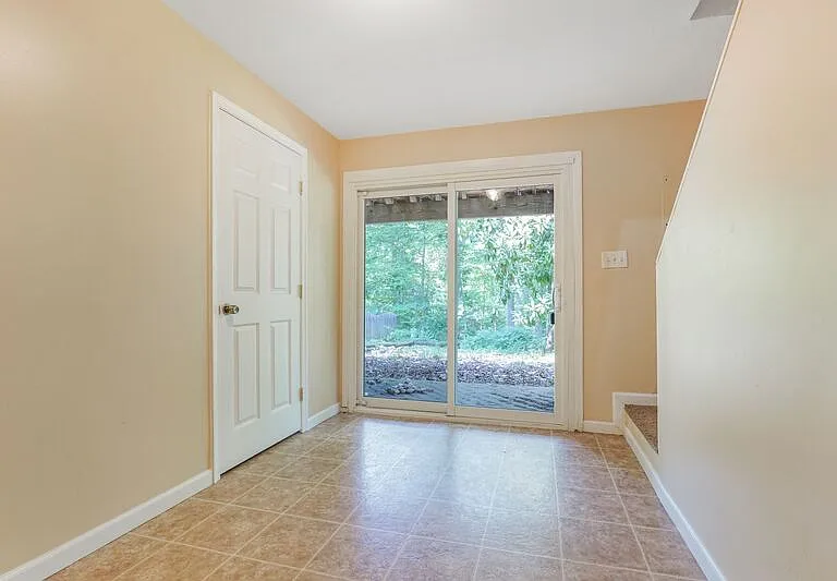 128 Kings Mill Dr — Photo 22