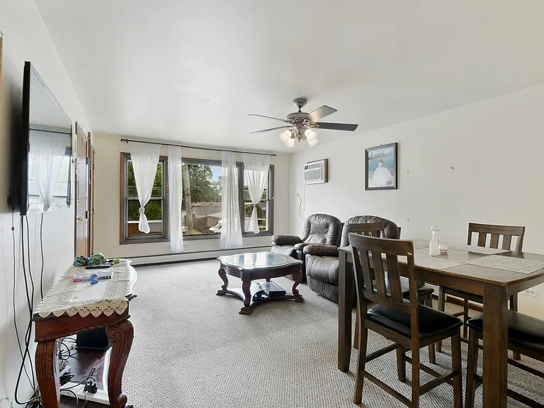 5130 W 87th St — Photo 3