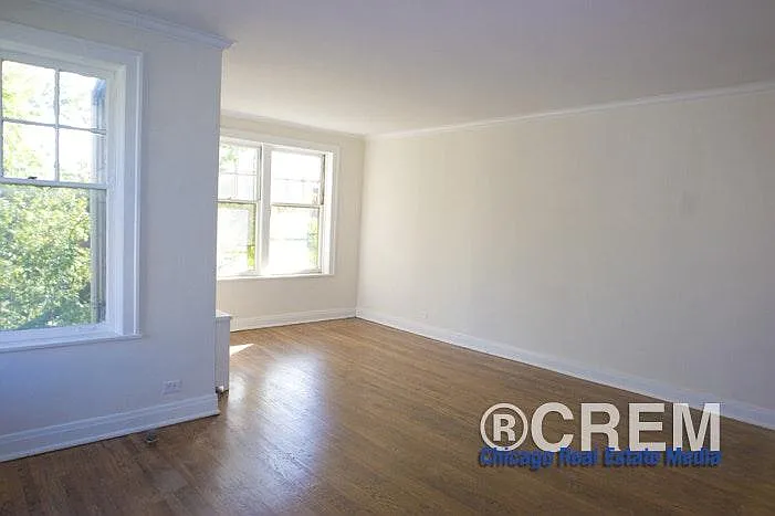 1376 W Greenleaf Ave #3 — Photo 3