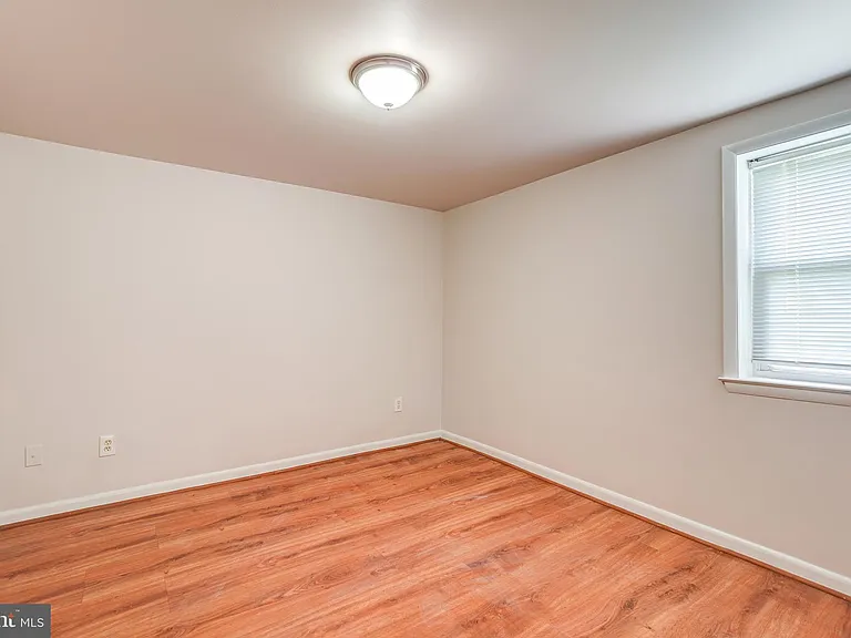 2708 Shanandale Dr — Photo 33