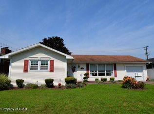 30 Park Ln, Exeter, PA 18643
