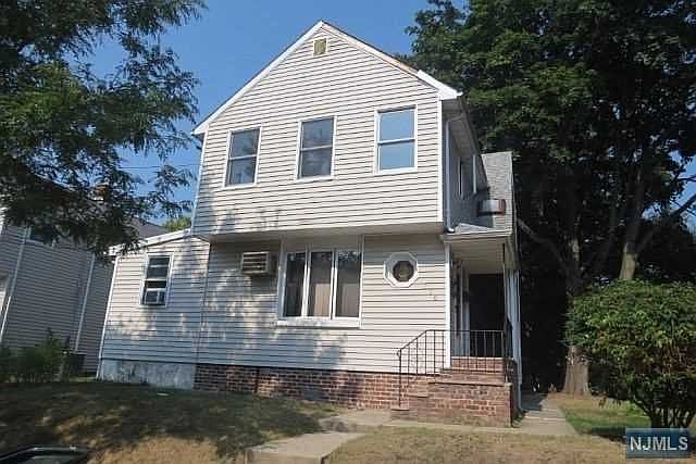 1st image of 520 4th Ave #2