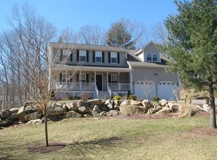 6 Cobblestone Hill Rd, Exeter, RI 02822