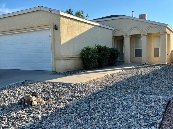 2129 High Desert Cir NE, Rio Rancho, NM 87144