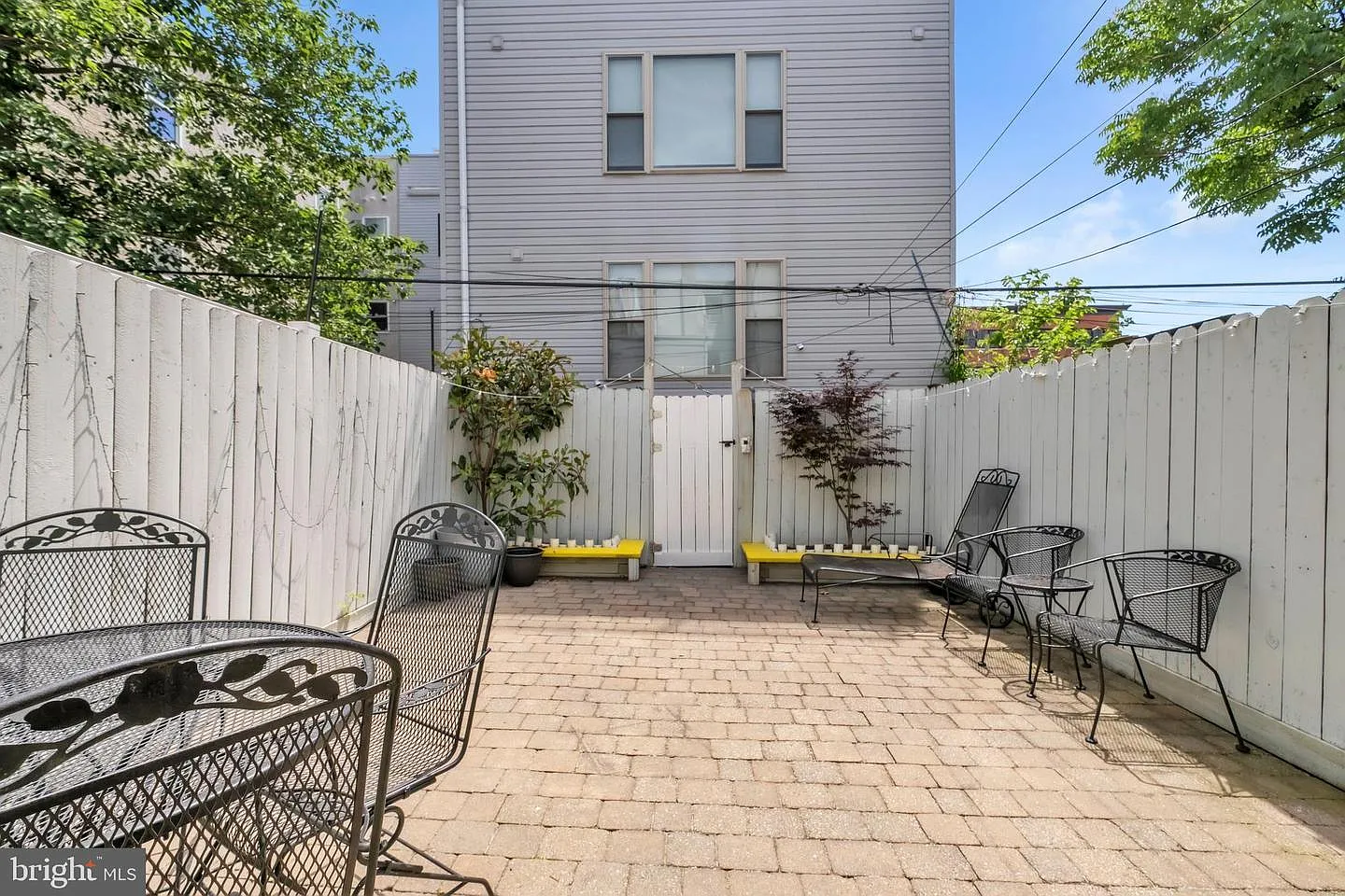 3 bed, 1285 sqft, $3,200 — Photo 1