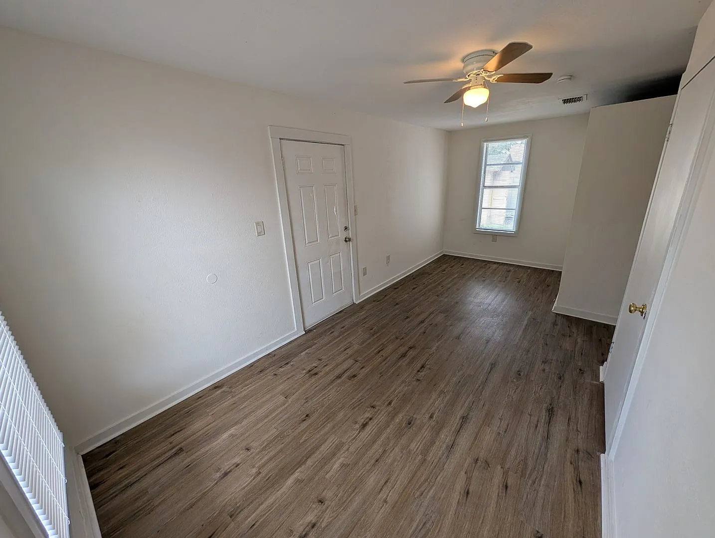 St. Pete 2 Bed 2 Bath For Rent — Photo 4