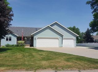 2104 Gorton Ave NW, Willmar, MN 56201