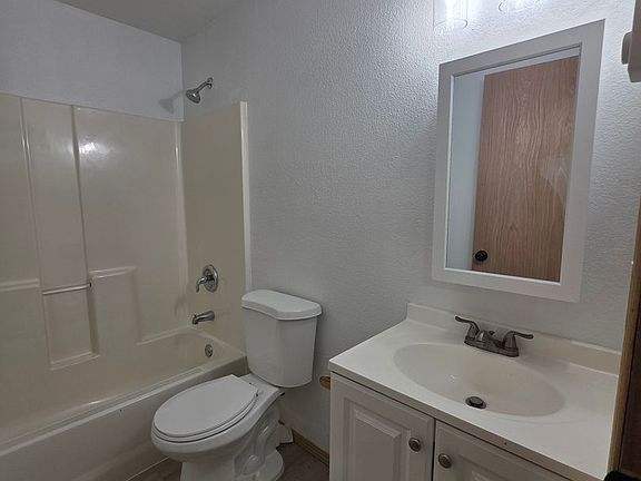 3rd image of 82 Lea Ave #1213