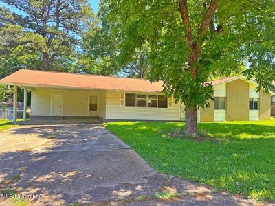208 W Lisa Dr, Pearl, MS, 39208