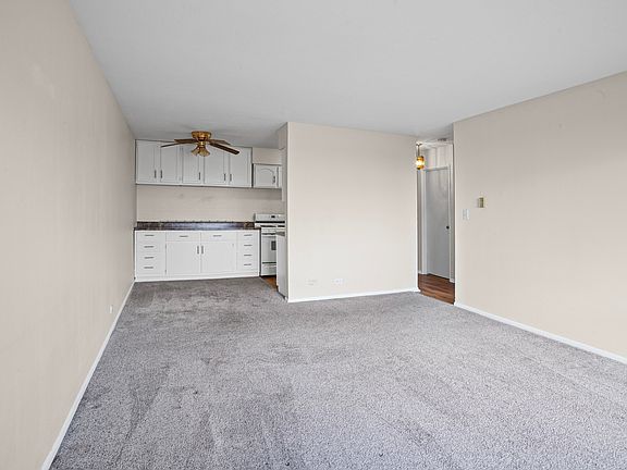 4th image of 1375 Rebecca Dr APT 408