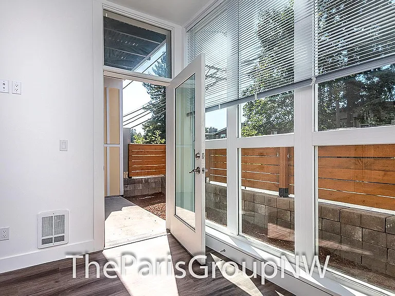 3108 NE 145th St #304 — Photo 28