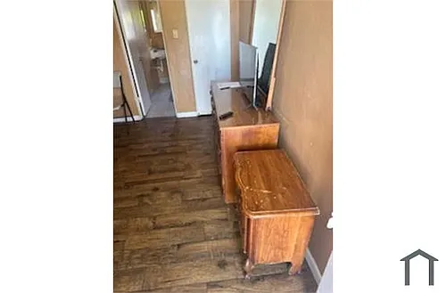 8002 Broadway Photo 1