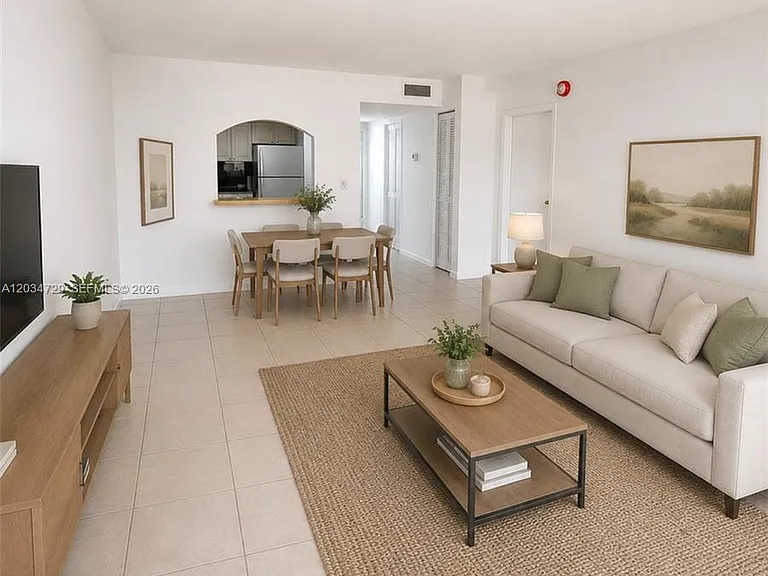 13499 Biscayne Blvd #504 — Photo 4