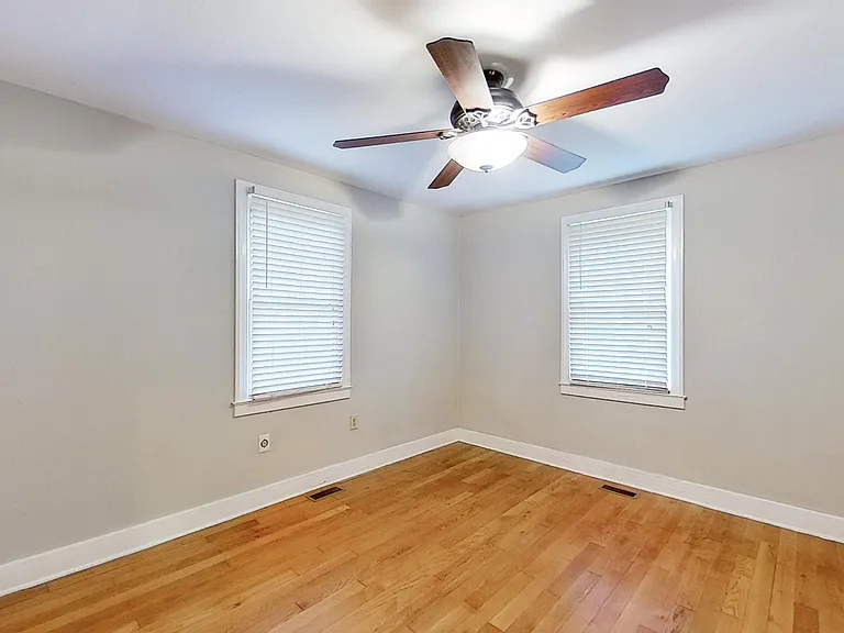 1506 Pendleton Rd — Photo 10