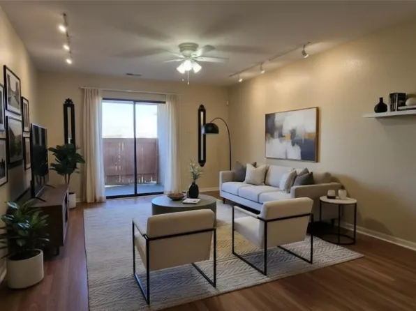 8433 Hearth Dr APT 38, Houston, TX 77054