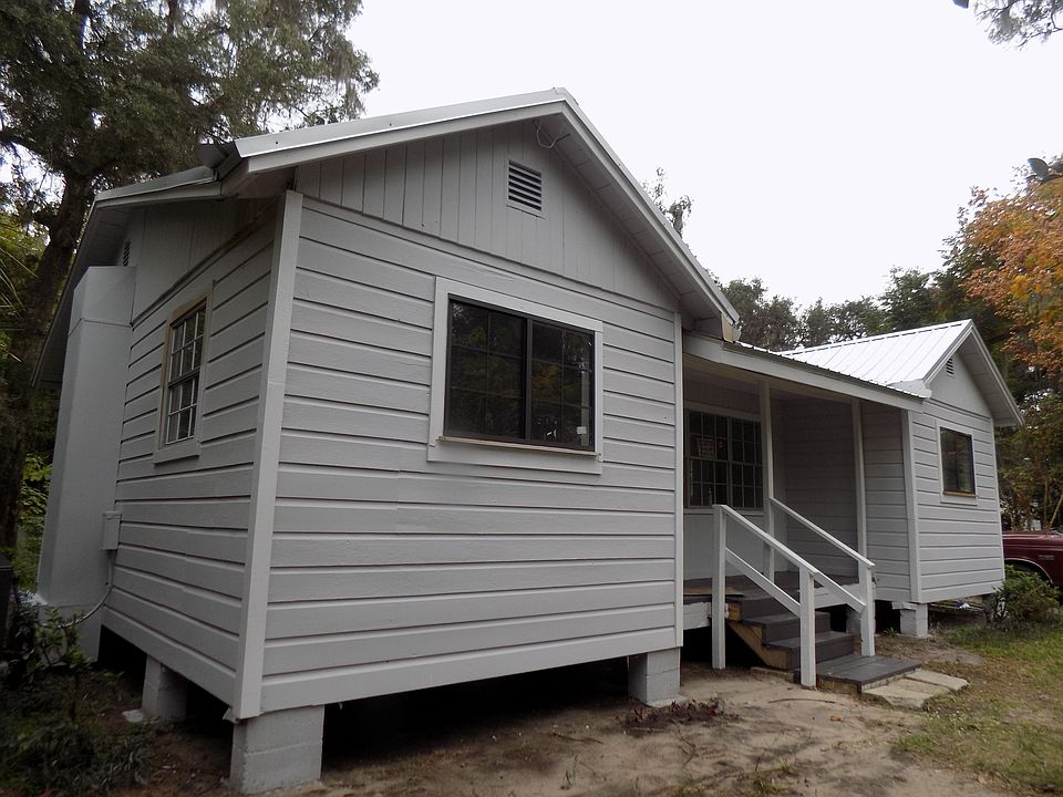 1st image of 2405 NE 70th Ter